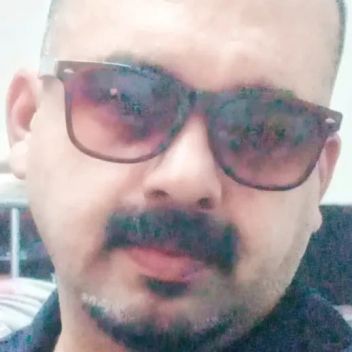 Riyas, Indian driver, in Dubai