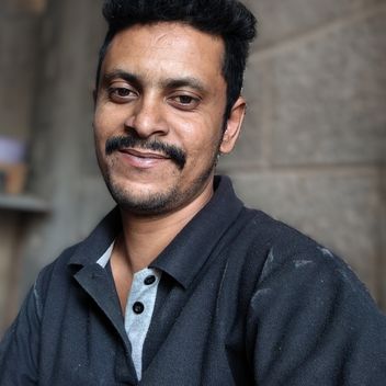Md, Bangladeshi, in Riyadh