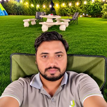 Naeem, Filipino driver, in Riyadh