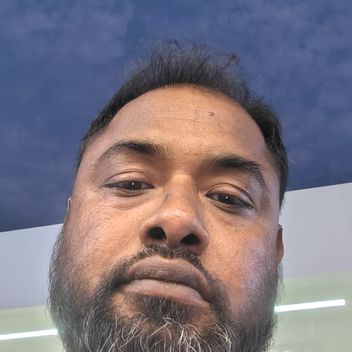 Shorif , Bangladeshi driver, in Jeddah