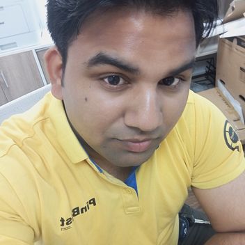 Paras , Indian, in Dubai