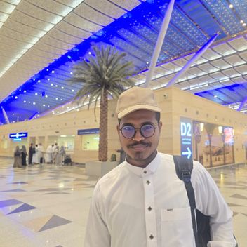 Kamrul, Bangladeshi, in Saudi Arabia