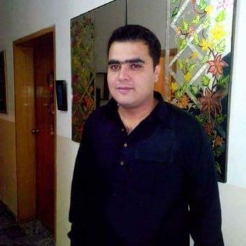 inam, Pakistani, in Dubai
