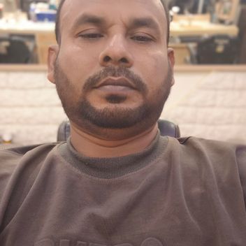 Elias, Bangladeshi, in Riyadh