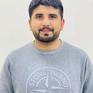 Faiz, Pakistani, in Riyadh