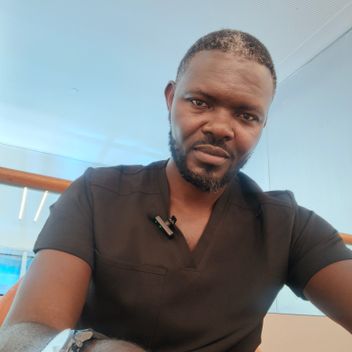 BRIAN SINOTI, Kenyan driver, in Dubai